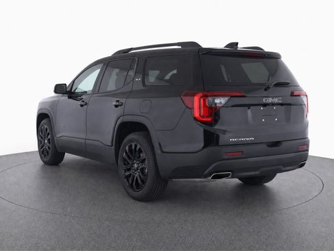 Used 2023 GMC Acadia SLE w/ Elevation Edition FWD image 4