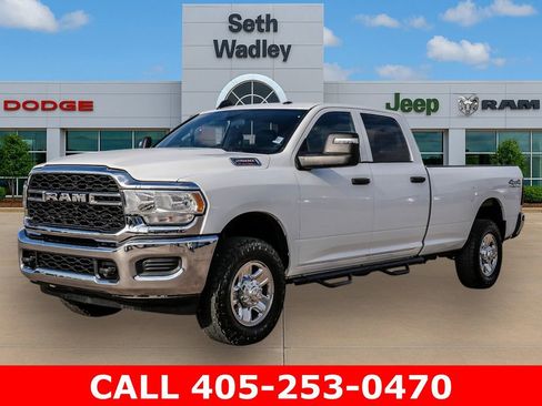 Used 2023 RAM 2500 Tradesman w/ Chrome Appearance Group AWD/4WD image 3