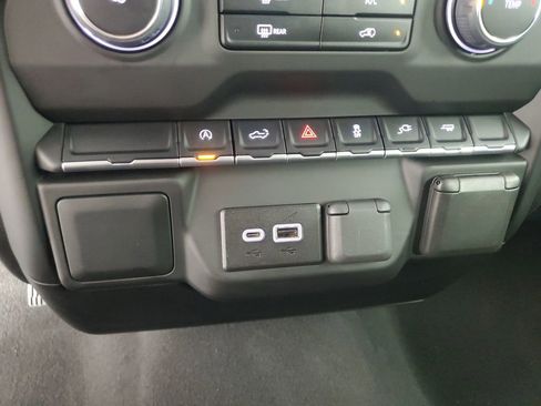 Used 2022 Chevrolet Silverado 1500 Custom w/ LPO, Dark Essentials Package image 18