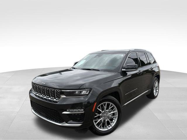 Used 2023 Jeep Grand Cherokee Summit AWD/4WD image 1