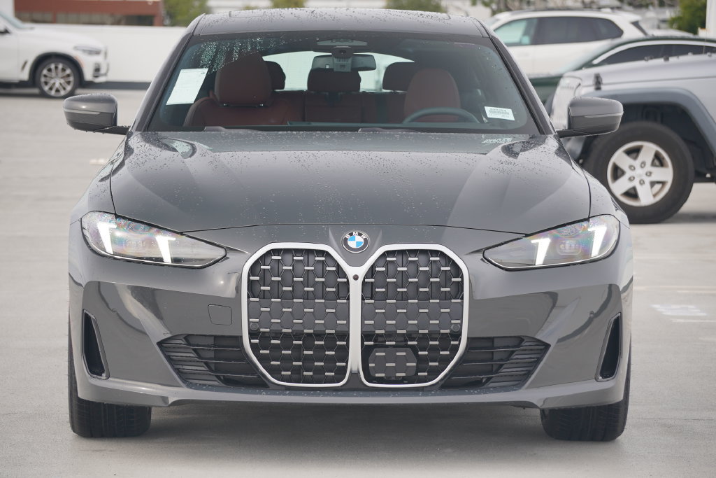 Used 2026 BMW 430i w/ Premium Package RWD image 2