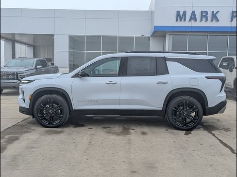 New 2026 Chevrolet Traverse LT w/ LPO, Floor Liner Package FWD image 10