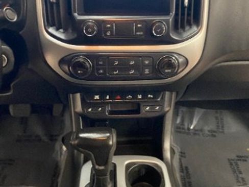 Used 2021 Chevrolet Colorado LT w/ Safety Package RWD image 29