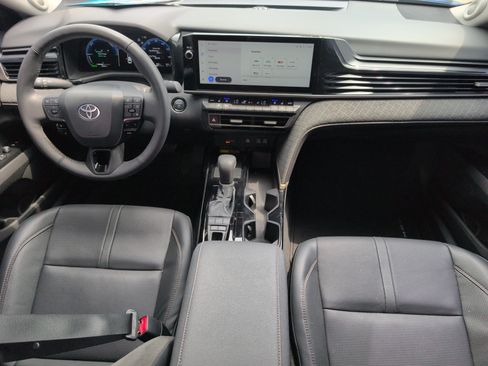 Used 2025 Toyota Camry XLE w/ Premium Package FWD image 30