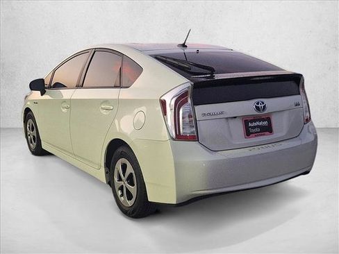 Used 2015 Toyota Prius Three image 7