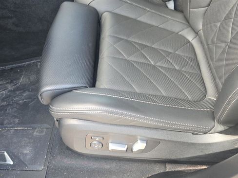 Used 2023 BMW X5 xDrive40i w/ Premium Package image 14