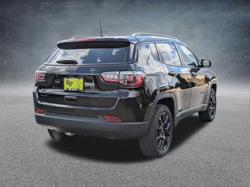 New 2026 Jeep Compass Latitude image 4