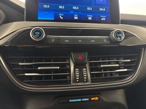Used 2025 Ford Escape Active AWD/4WD image 25