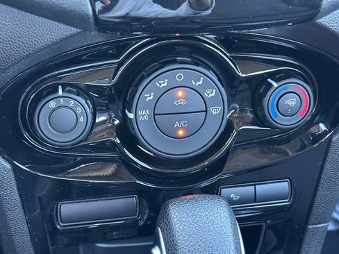 Used 2019 Ford Fiesta SE w/ Equipment Group 201A image 18