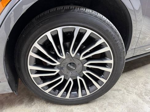 Used 2022 Lincoln Corsair Reserve w/ Equipment Group 201A image 29