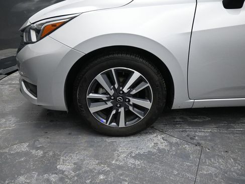 Used 2023 Nissan Versa SV image 13