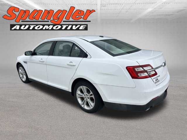 Used 2018 Ford Taurus SE FWD image 3