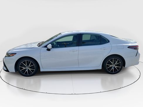 Certified 2024 Toyota Camry SE FWD image 4