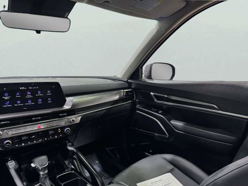 Used 2025 Kia Telluride S FWD image 48