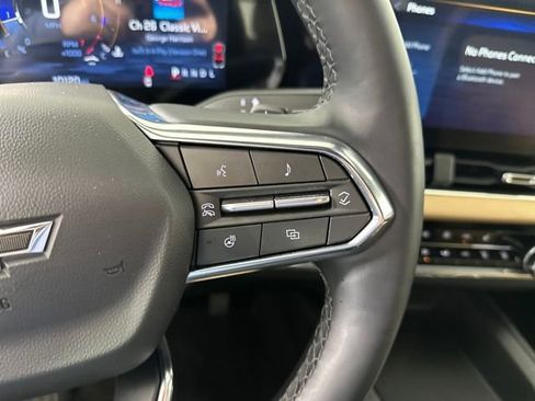 Used 2025 Chevrolet Equinox ACTIV w/ Safety and Technology Package FWD image 16