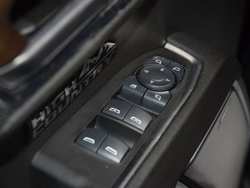 Used 2024 Chevrolet Silverado 1500 High Country w/ Technology Package image 51