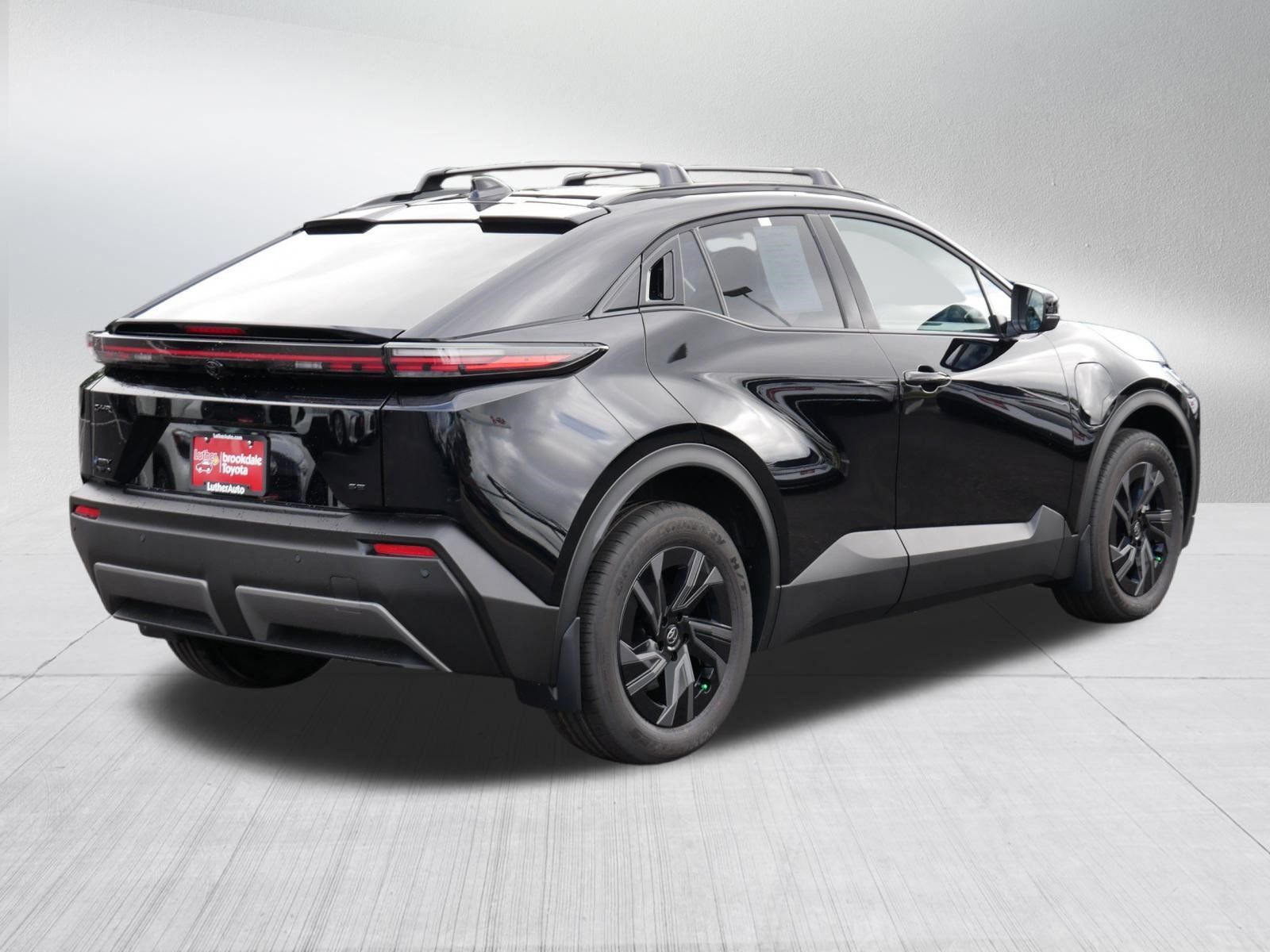 Used 2026 Toyota C-HR w/ Cold Weather Package AWD/4WD image 7