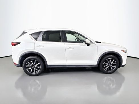 Used 2018 MAZDA CX-5 Touring w/ Preferred Equipment Package FWD image 11
