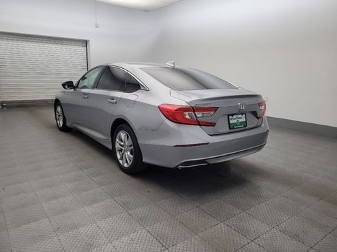 Used 2018 Honda Accord LX image 5