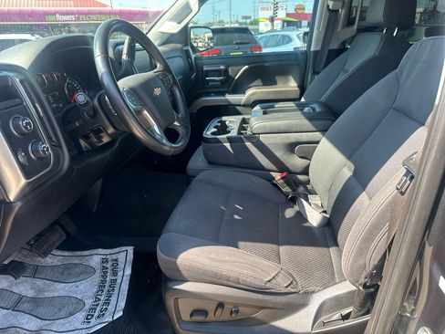 Used 2018 Chevrolet Silverado 1500 LT w/ LT Eassist Package image 10