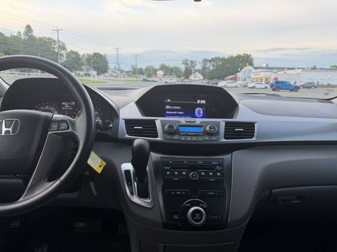 Used 2012 Honda Odyssey EX image 18