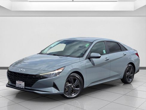 Used 2021 Hyundai Elantra SEL FWD image 9