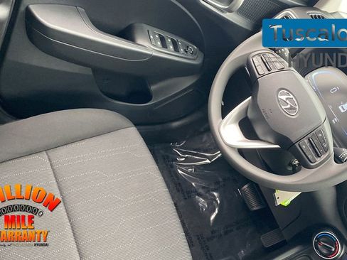 New 2026 Hyundai Venue SE image 28