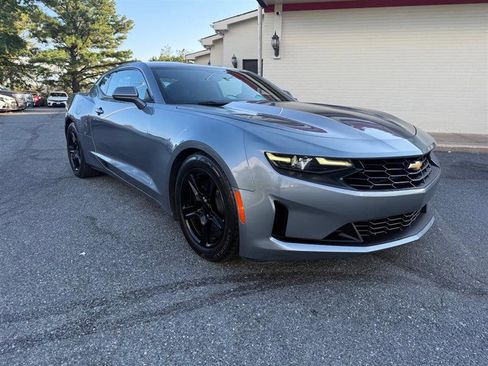 Used 2021 Chevrolet Camaro LT image 3