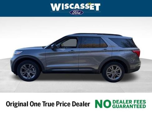 Certified 2022 Ford Explorer XLT w/ Equipment Group 202A image 6