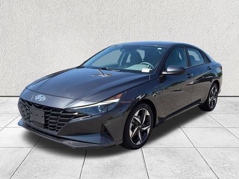 Used 2023 Hyundai Elantra SEL w/ Convenience Package FWD image 7