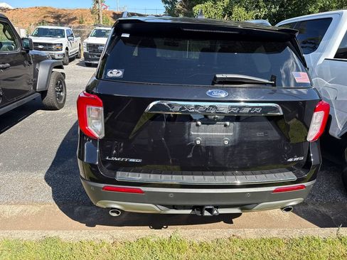 Used 2021 Ford Explorer Limited w/ Equipment Group 301A AWD/4WD image 14