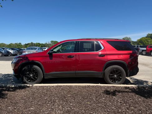 Used 2019 Chevrolet Traverse LT w/ LPO, Floor Liner Package AWD/4WD image 6