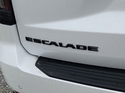 Used 2023 Cadillac Escalade Sport Platinum w/ LPO, ONYX Package AWD/4WD image 30