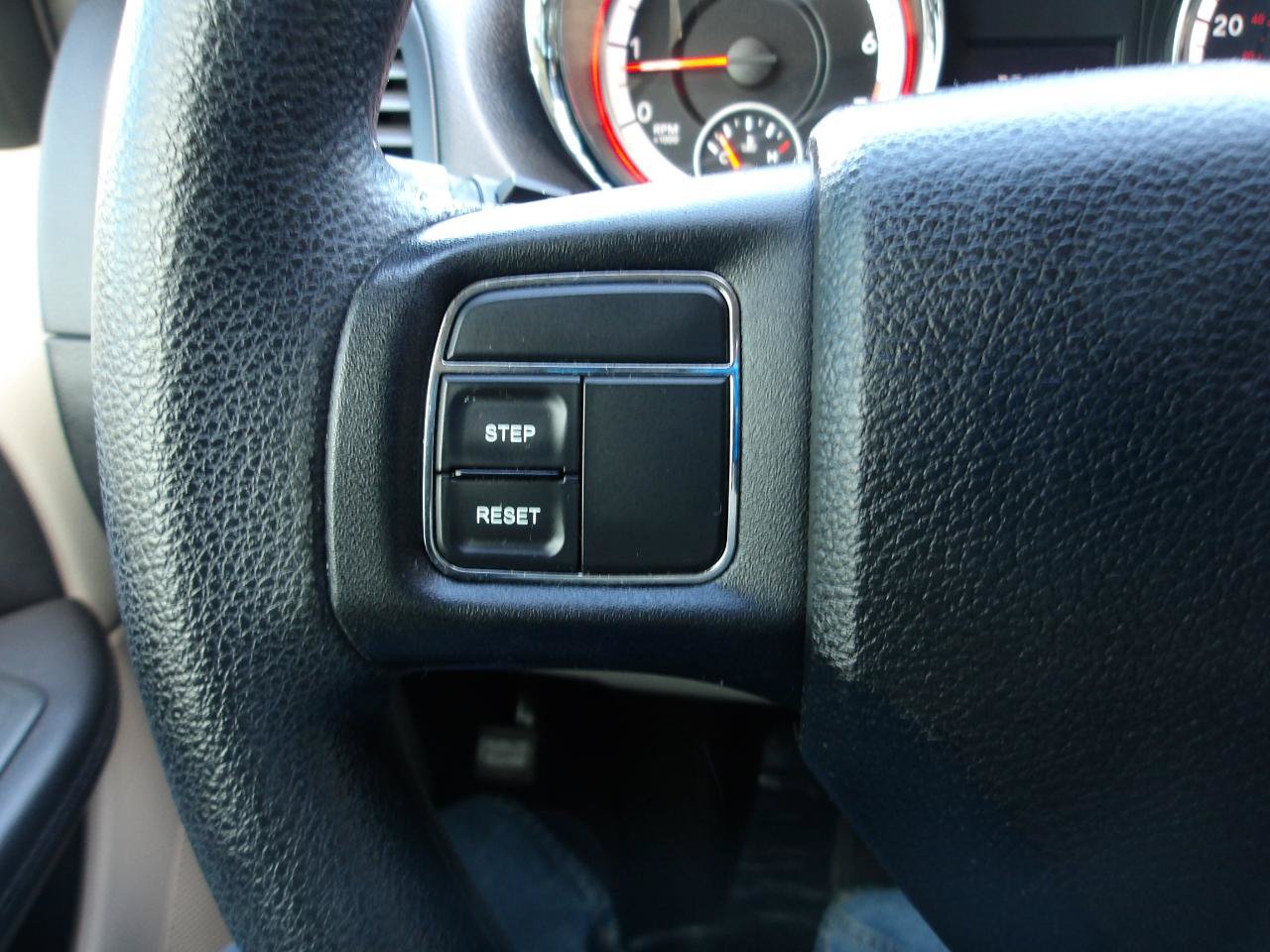 Used 2012 Dodge Grand Caravan SXT FWD image 16
