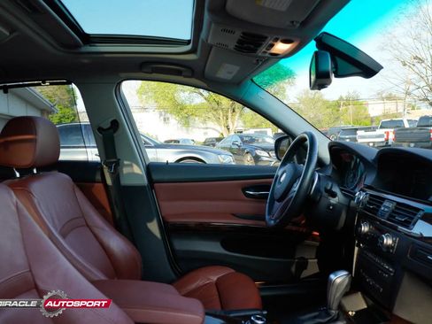 Used 2011 BMW 335i xDrive Sedan AWD/4WD image 35