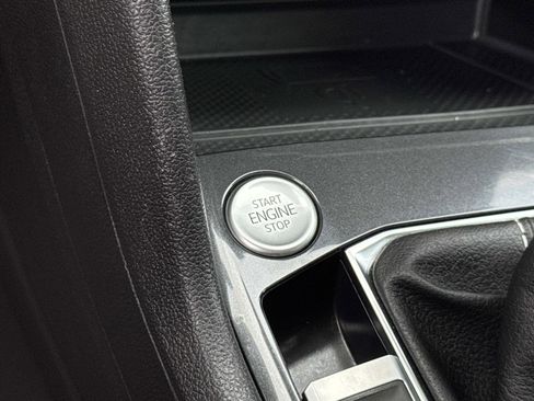 Certified 2023 Volkswagen Tiguan SE R-Line FWD image 19