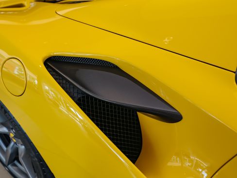 Used 2023 Ferrari F8 Tributo RWD image 31