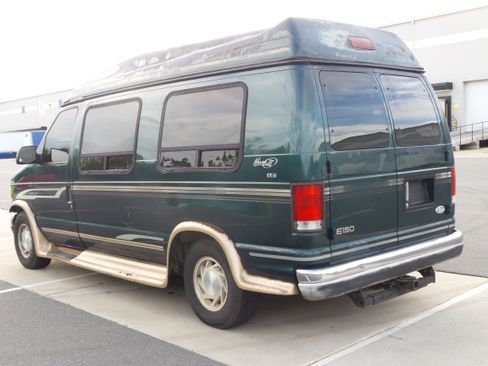 Used 2000 Ford E-150 and Econoline 150 RWD image 6