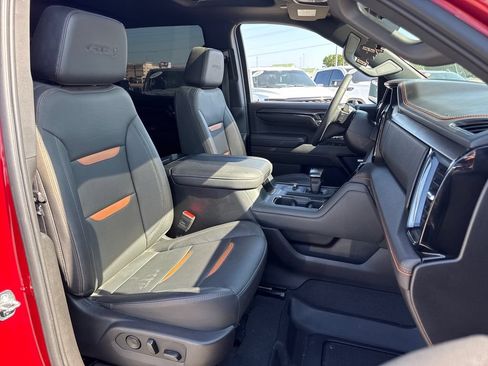 Used 2023 GMC Sierra 1500 AT4 w/ AT4 Premium Package AWD/4WD image 11
