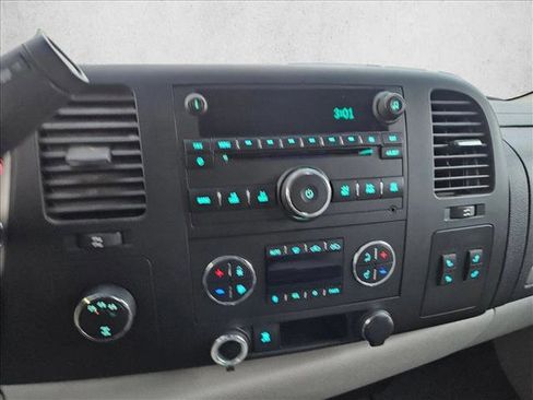 Used 2009 Chevrolet Silverado 2500 LT w/ Exterior Plus Package image 11