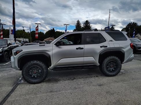 Used 2025 Toyota 4Runner TRD Off-Road Premium w/ Tow Technology Package AWD/4WD image 5