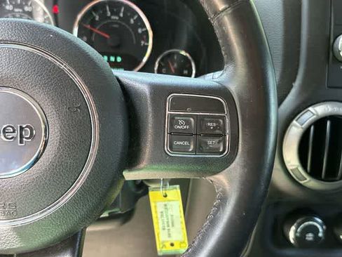 Used 2016 Jeep Wrangler Sport AWD/4WD image 9