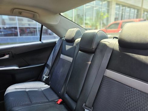 Used 2014 Toyota Camry SE FWD image 20