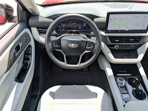 Used 2025 Ford Explorer Platinum w/ Ultimate Package RWD image 16