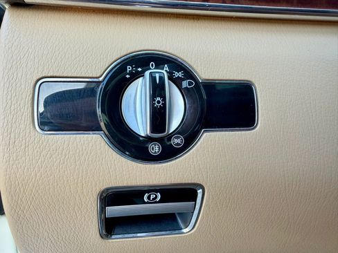 Used 2010 Mercedes-Benz S 550 4MATIC image 33