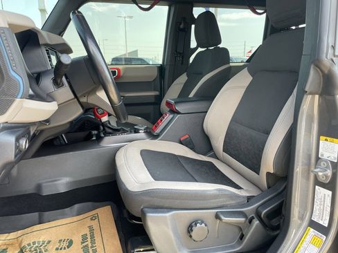 Used 2022 Ford Bronco Wildtrak image 7