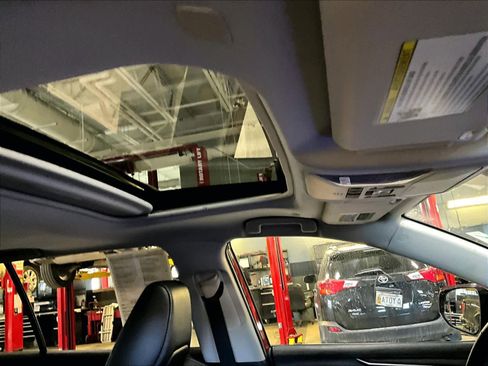 Used 2023 Toyota RAV4 XLE Premium image 22