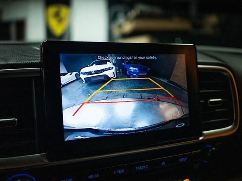Used 2021 Hyundai Venue SEL FWD image 18