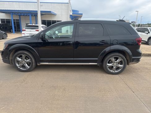 Used 2017 Dodge Journey Crossroad image 2