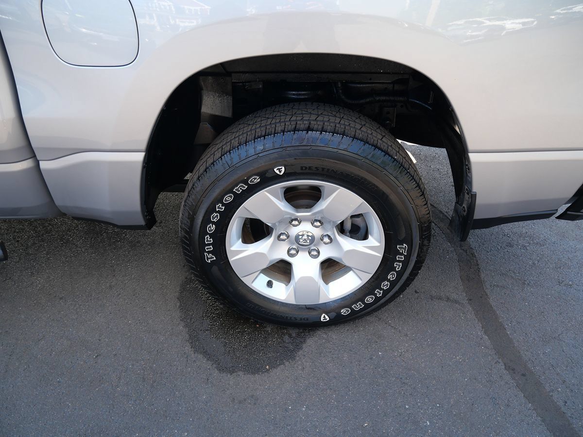 Used 2020 RAM 1500 Big Horn AWD/4WD image 36